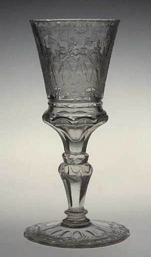 Standing cup with cover