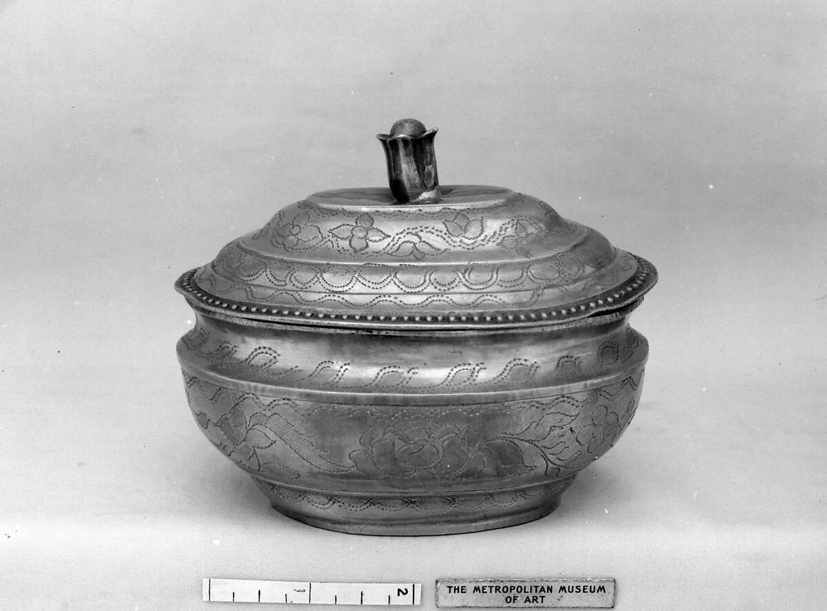 Sugar bowl with cover — Unknown