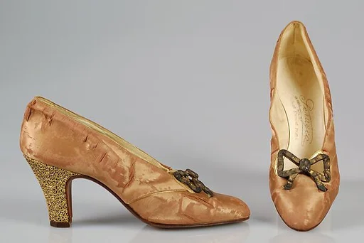Evening pumps