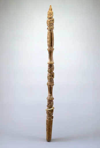 Rattle Staff: Three Figures (Ukhurhe)
