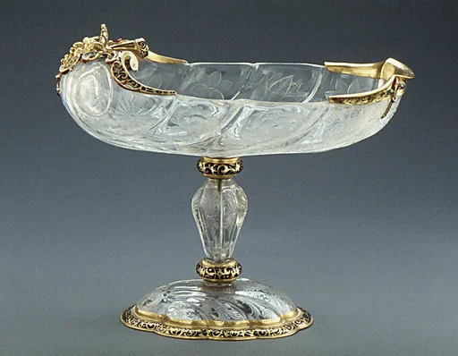 Standing cup