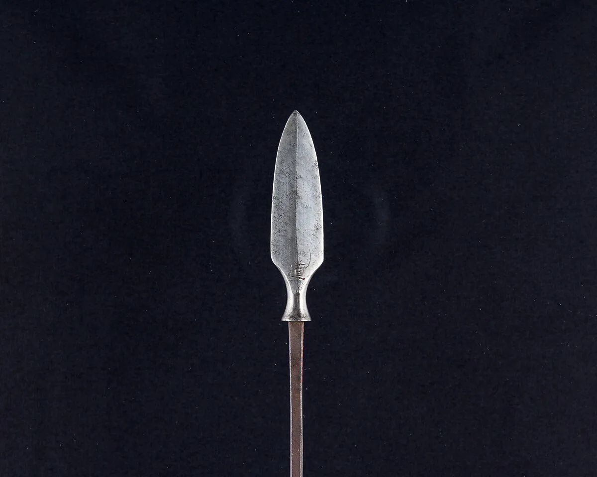 Arrowhead (<i>Yanone</i>) — Unknown