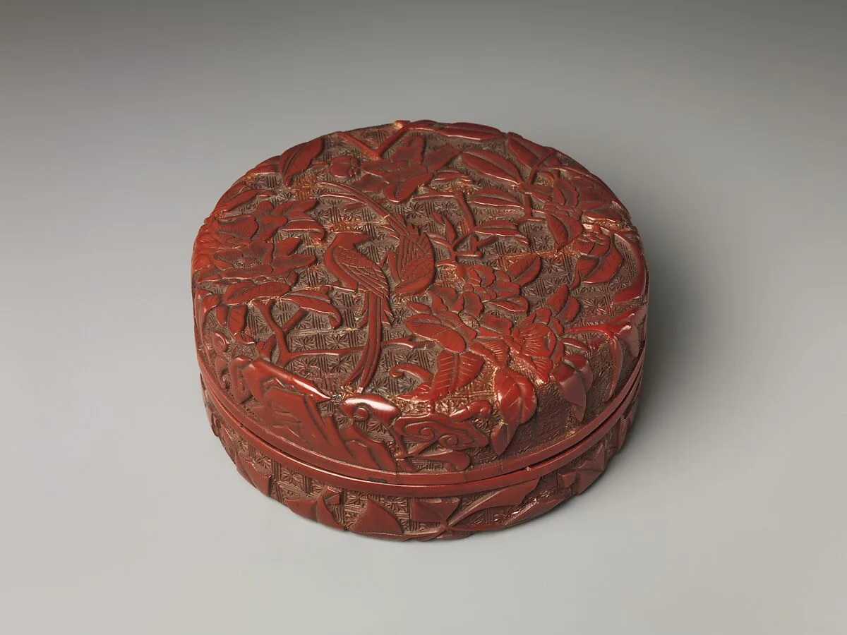 明晚期 剔紅綬帶牡丹紋漆盒|Box with long-tailed birds and peonies — Unknown