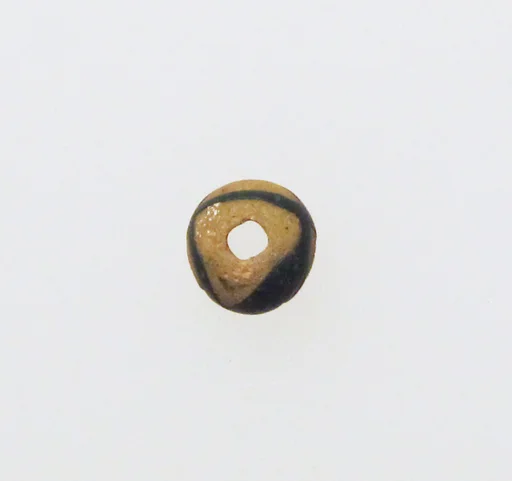 Glass bead