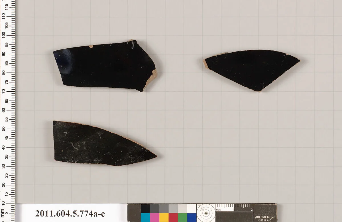 Terracotta fragments of kylikes (drinking cups) — Unknown