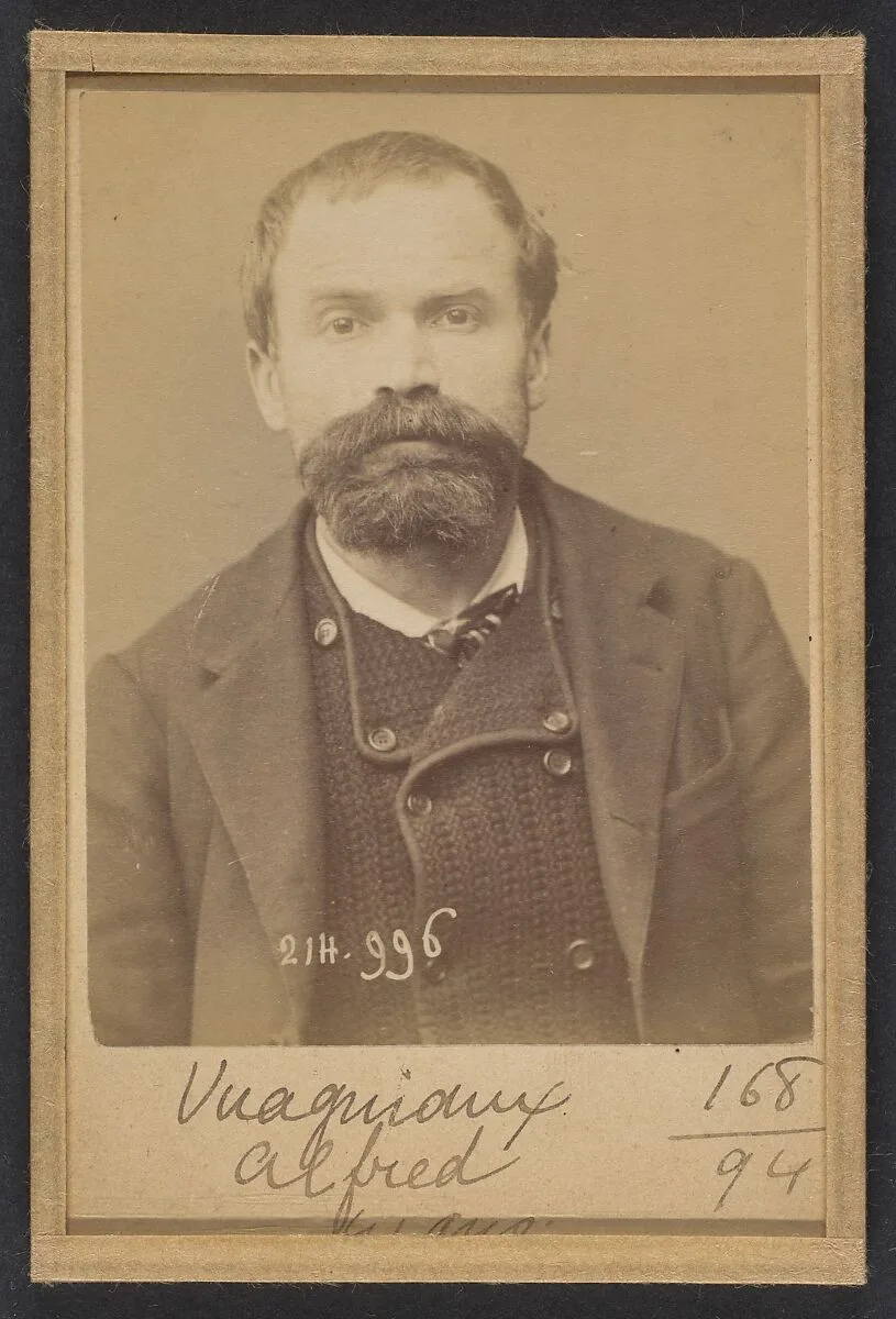 Vuagniaux. Alfred. 41 ans, né à Vucheron (Suisse). Cordonnier. Anarchiste. 2/3/94. — Alphonse Bertillon