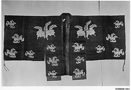 紫地桐模様長絹|Noh Costume (Chōken) with Paulownia