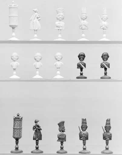 Chessmen (32)