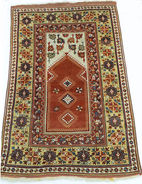 Prayer Rug with Niche Design — Unknown