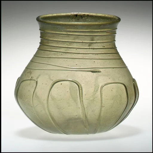 Globular Beaker with Trails