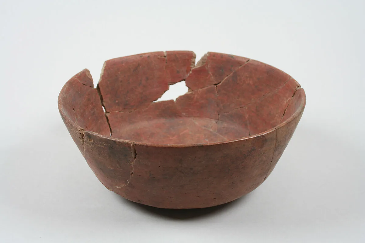 Undecorated painted bowl with straight sides — Unknown