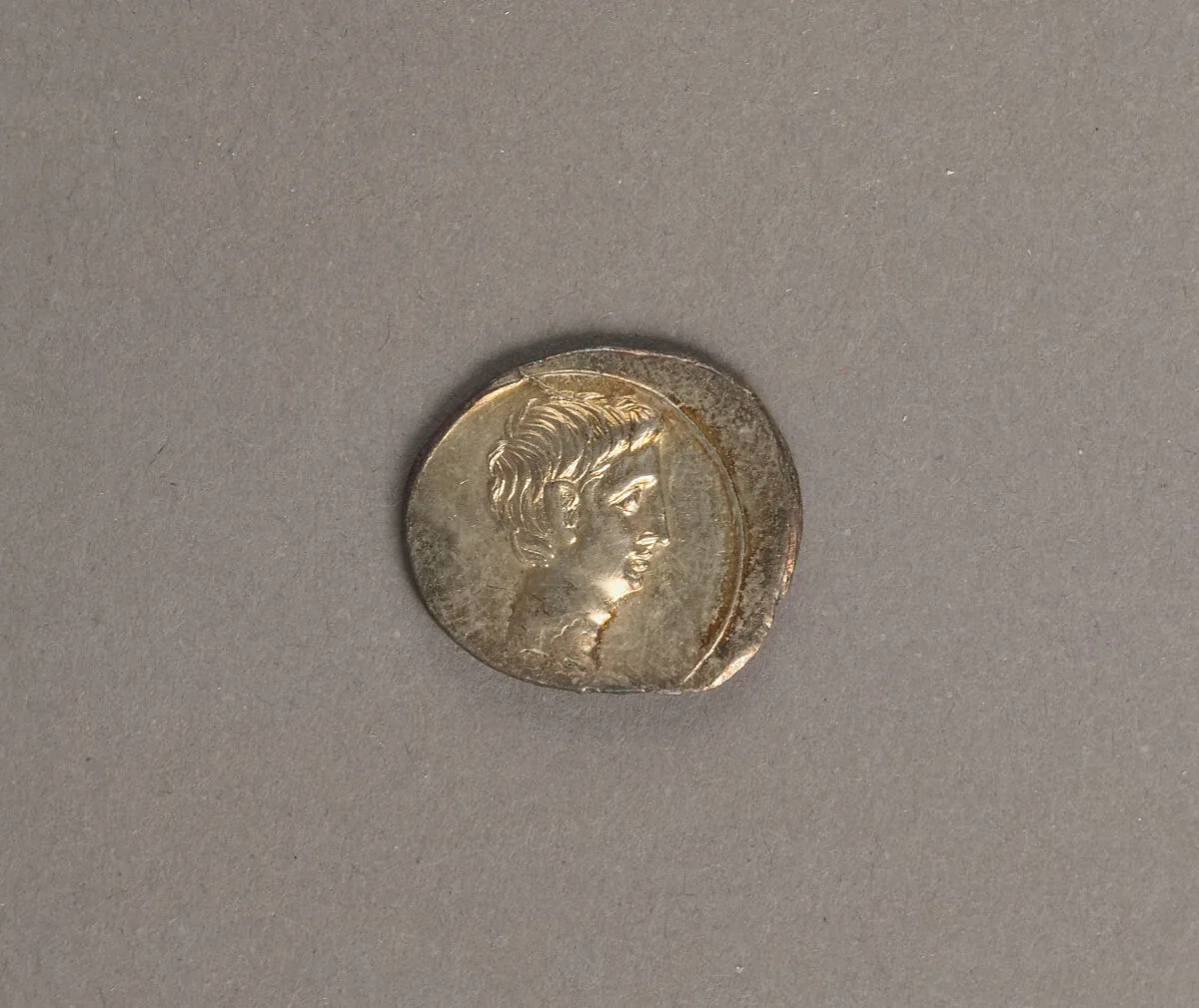 Silver denarius of Octavian (Augustus) — Unknown
