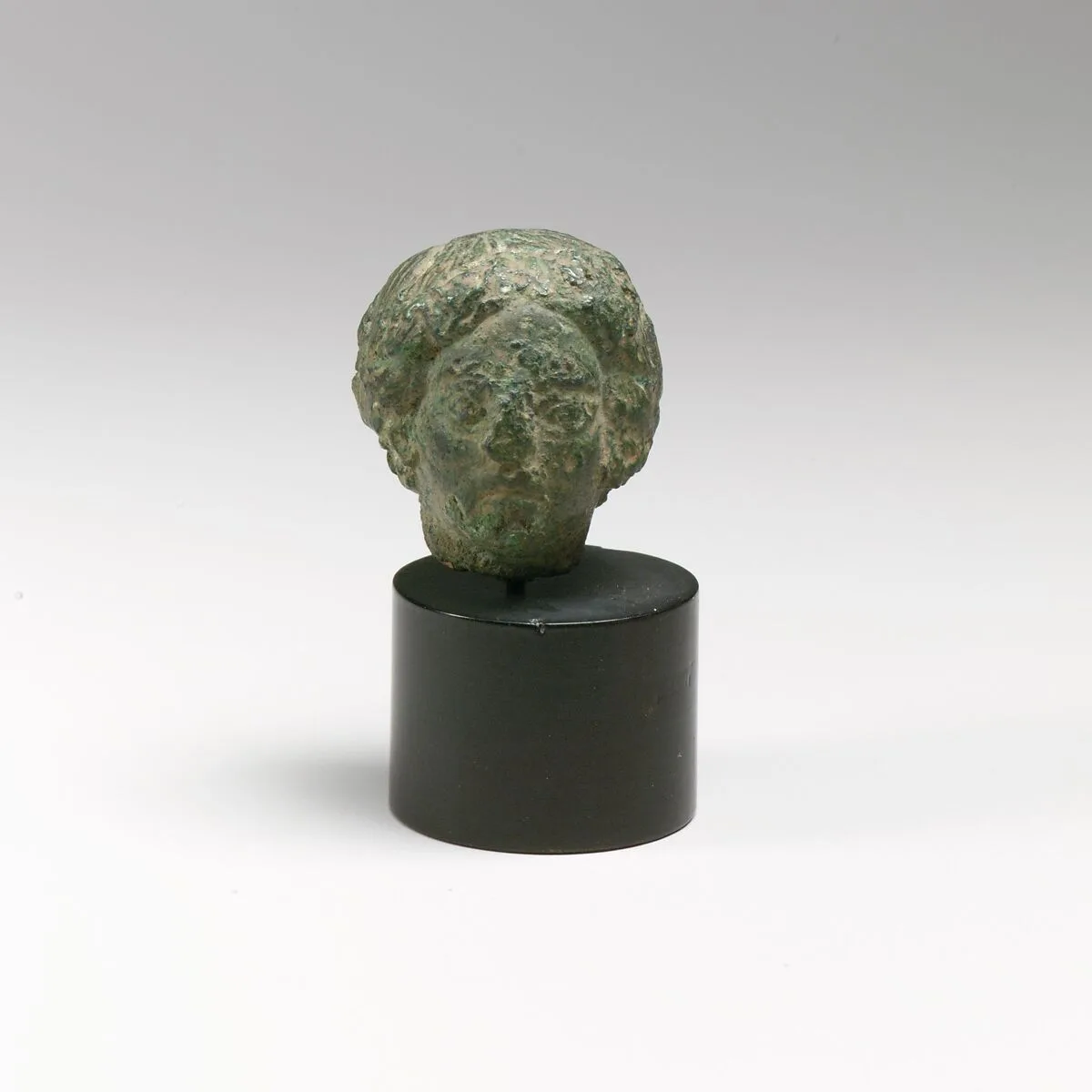 Bronze head of a youth — Unknown
