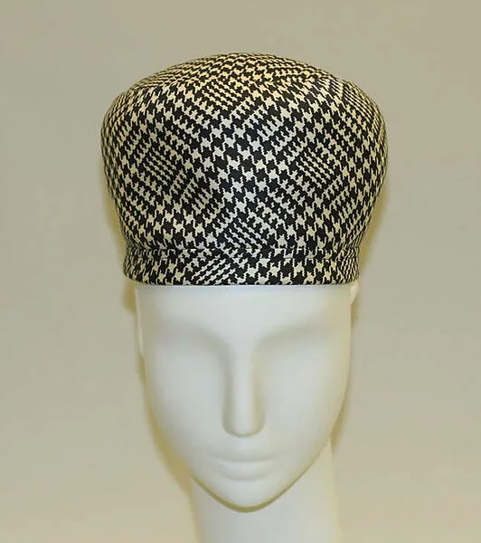 Accessory set — Mr. John, Inc.