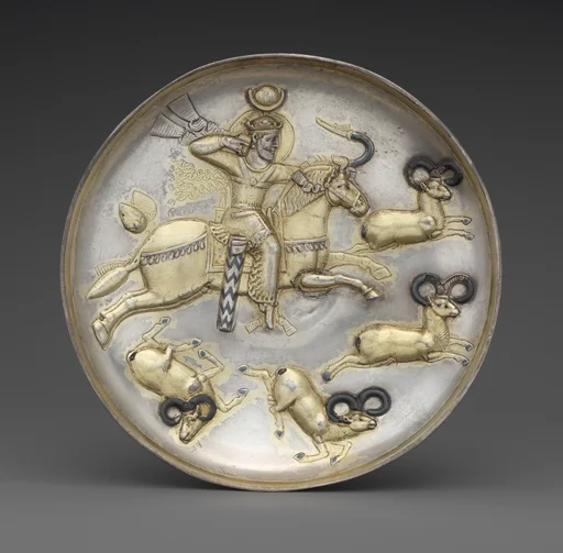 Plate with king hunting rams