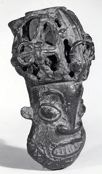 Pipe Bowl: Head — Unknown