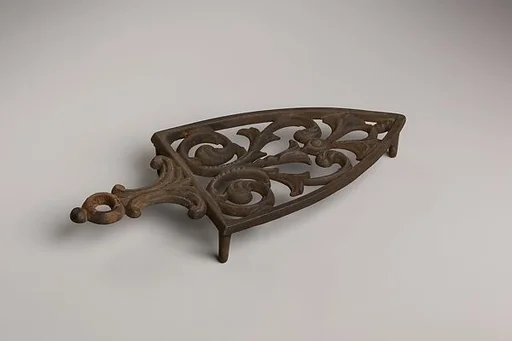 Trivet