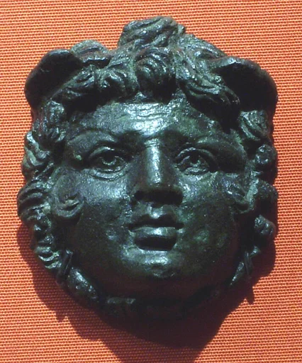 Decorative attachment in the form of a head of Medusa