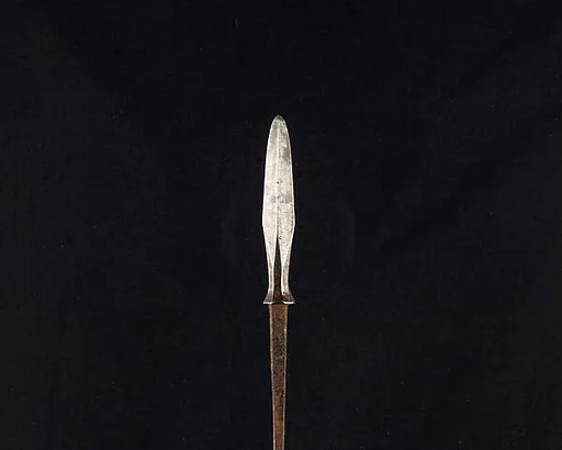 Arrowhead (<i>Yanone</i>)