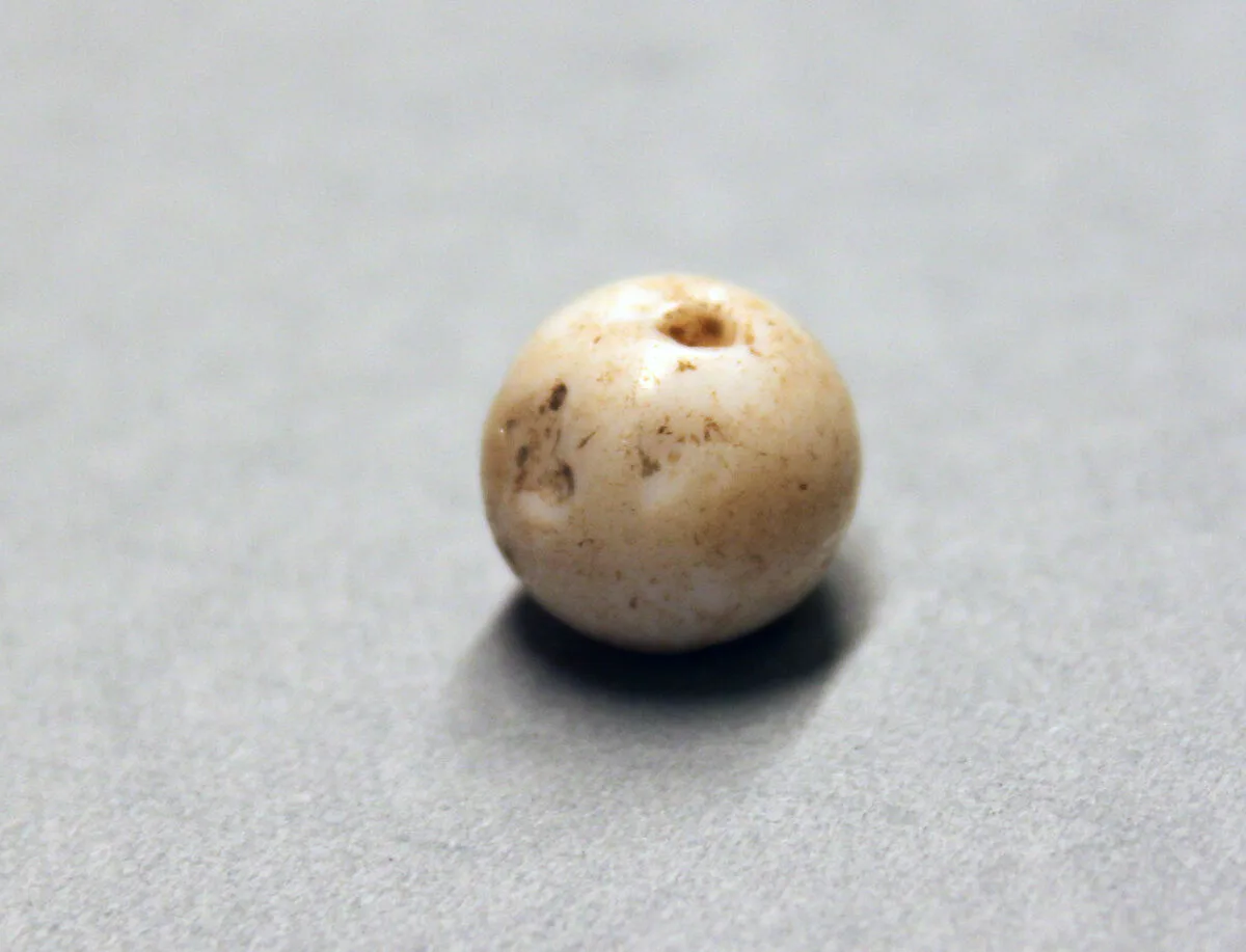Bead — Unknown