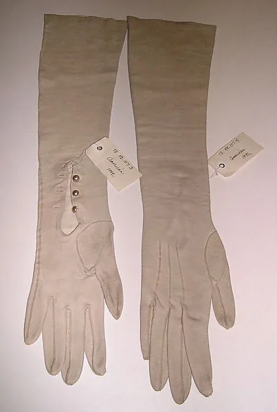Gloves — Bonwit Teller & Co.