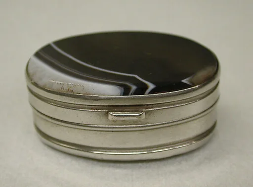 Snuffbox