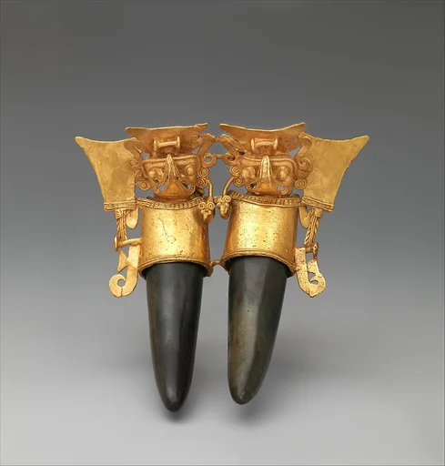 Double-Bat-Head Figure Pendant