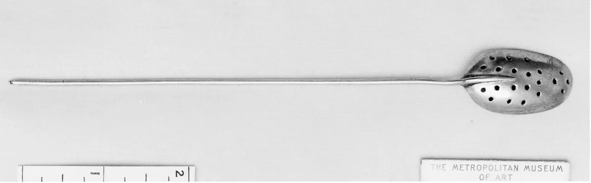 Strainer spoon — Unknown