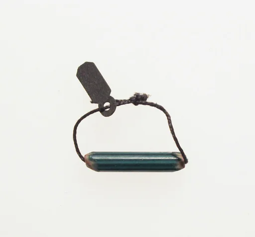 Glass bead