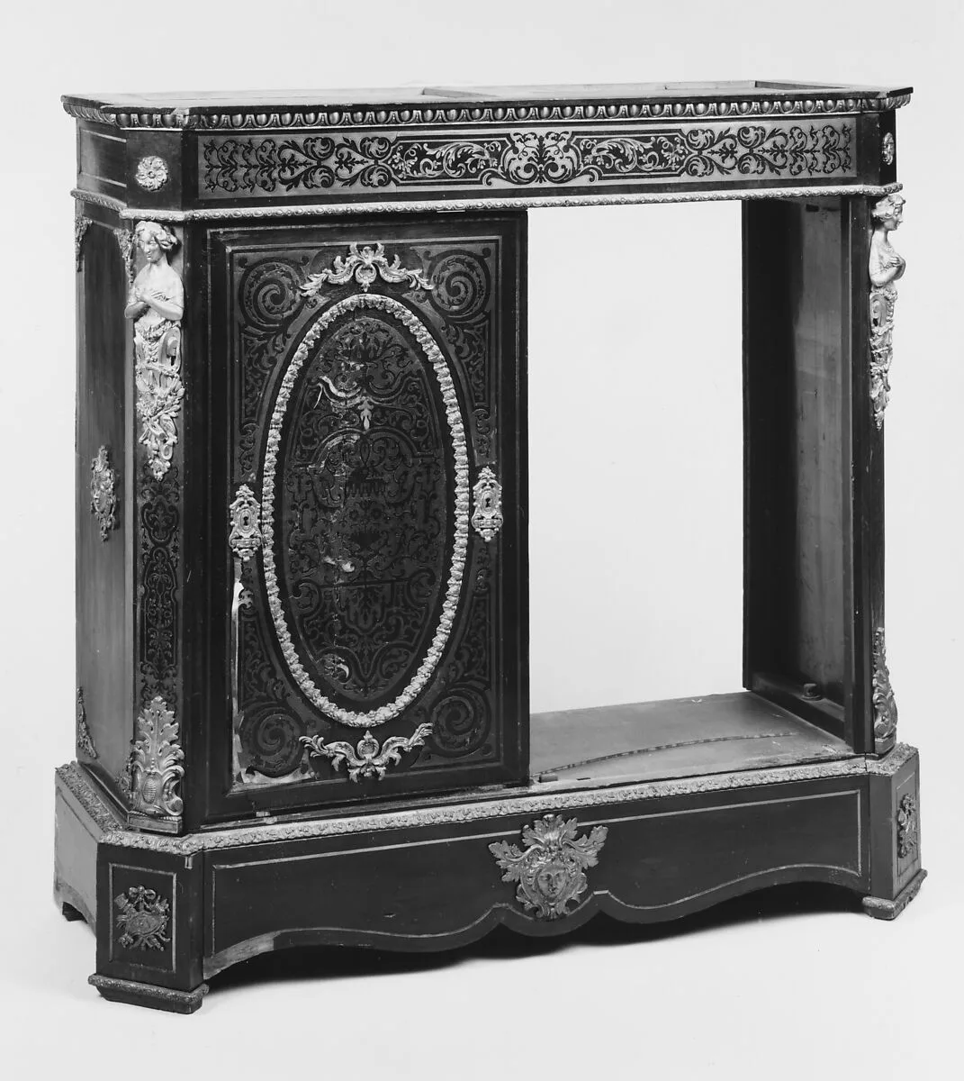 Cabinet — Alexander Roux