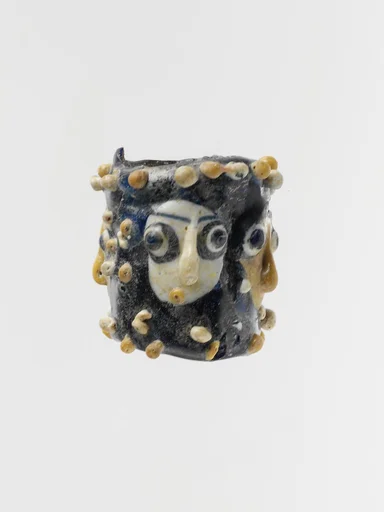 Glass face bead
