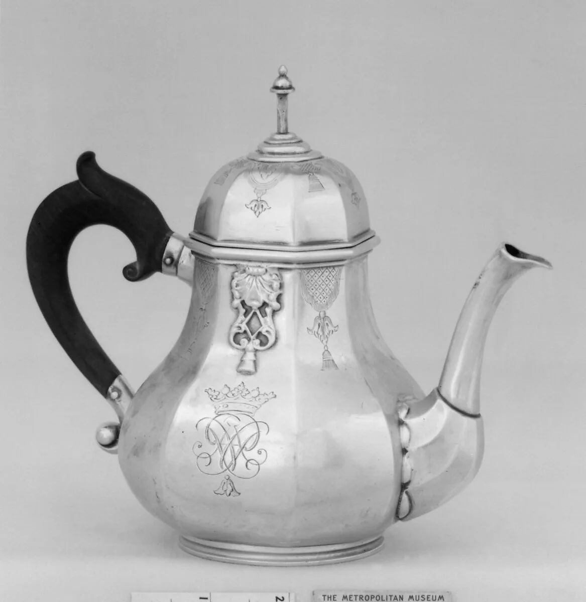 Teapot with cover — Harmanus Nieuwenhuys