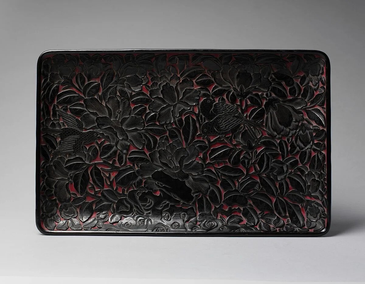 明中期 剔黑花鳥紋漆盤|Rectangular tray with peonies and birds — Unknown