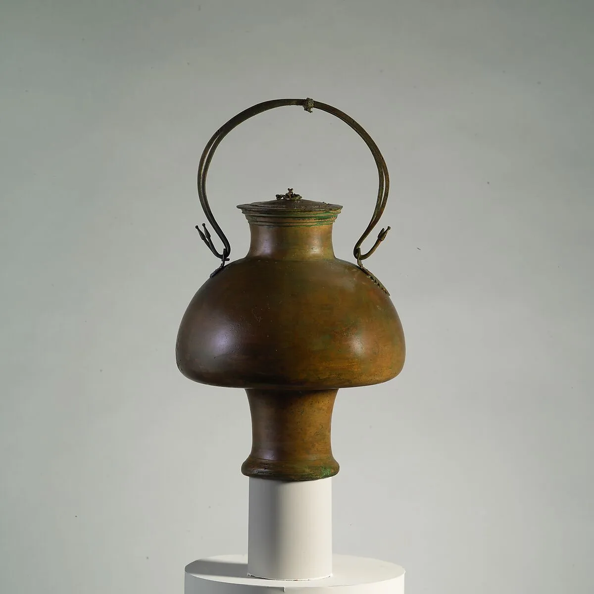 Bronze psykter with lid (vase for cooling wine) — Unknown