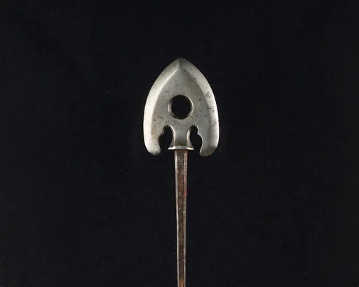 Arrowhead (<i>Yanone</i>)