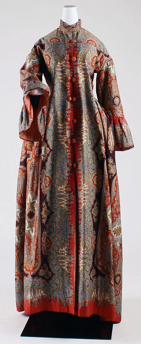 Dressing gown — Unknown