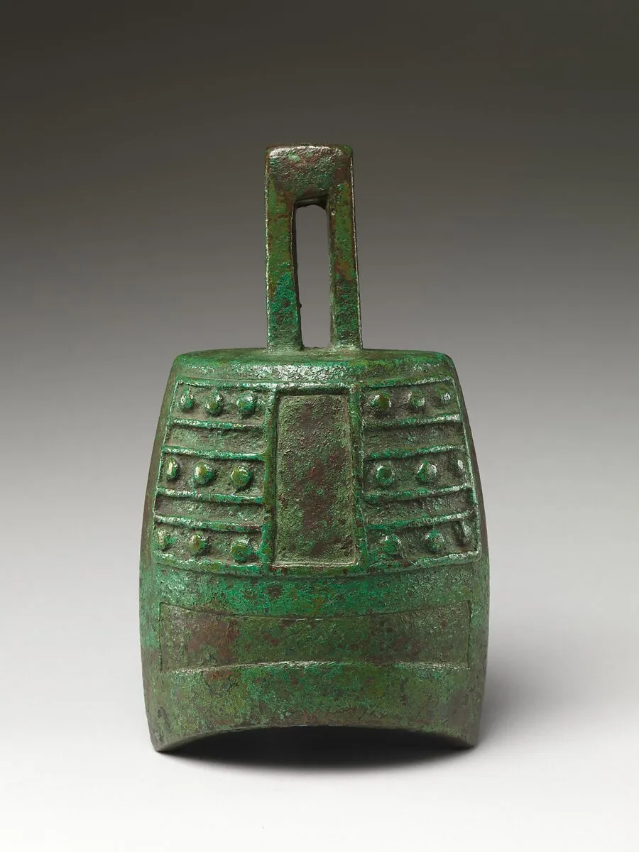清 青銅紐鐘|Bell (Niu Zhong) in the style of an Eastern Zhou model — Unknown