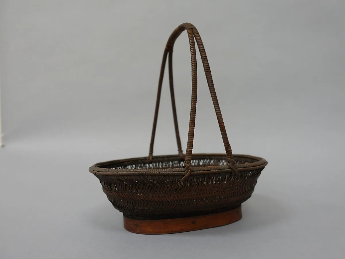 堤手付舟形盛物籃|Boat-Shaped Fruit Basket — Unknown