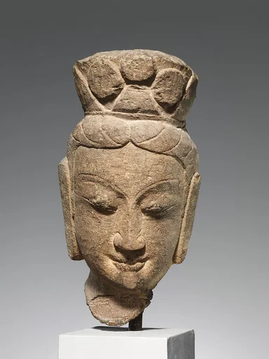 北魏　石雕菩薩頭像|Head of a bodhisattva