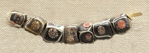String of 7 Beads
