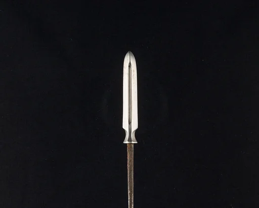 Arrowhead (<i>Yanone</i>)
