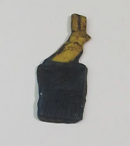 Amulet of serekh sign surmounted by archaic falcon — Unknown