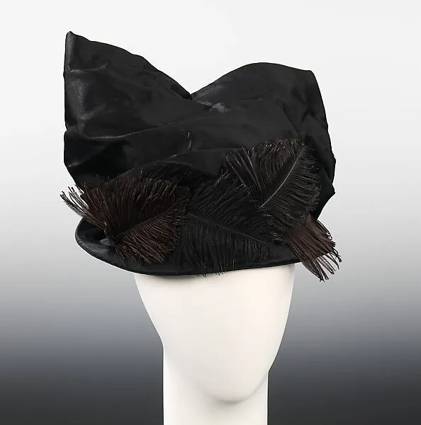 Dinner hat — Crocker