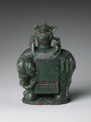 清中期 碧玉嵌寶象駝寶瓶|Elephant carrying a vase