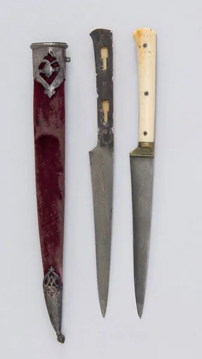 Pair of Knives with Sheath