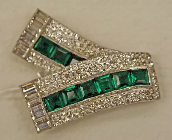 Brooch — Unknown