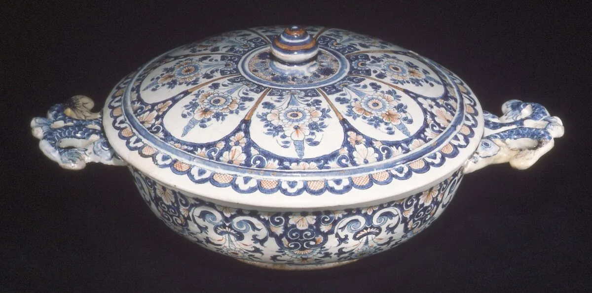 Bowl with cover — Unknown