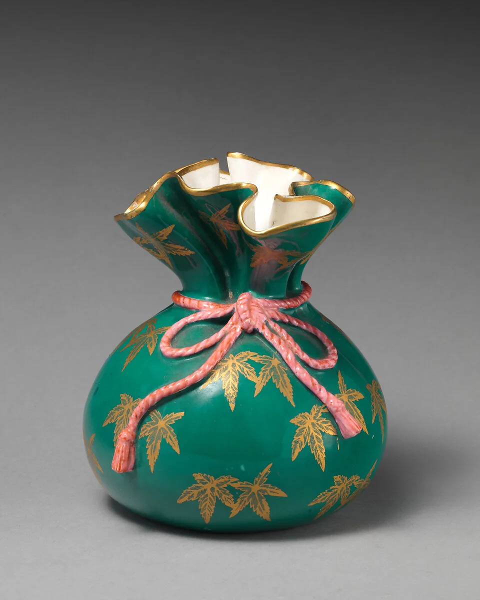 Vase in the form of a beggar's purse — Worcester factory