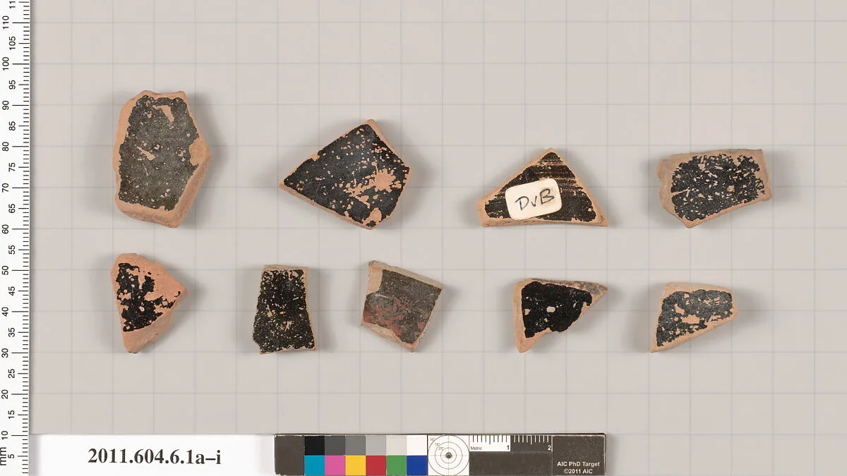Terracotta fragments of open shapes — Unknown