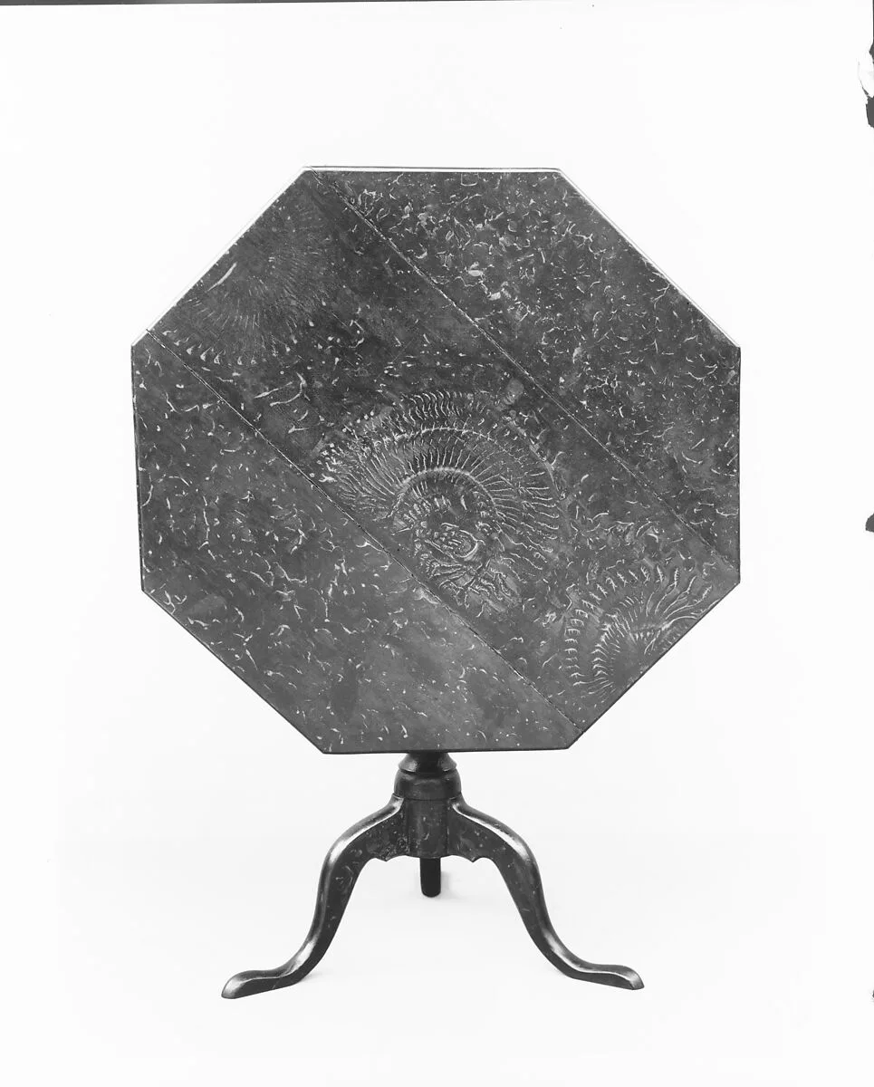Octagonal tea table — Unknown